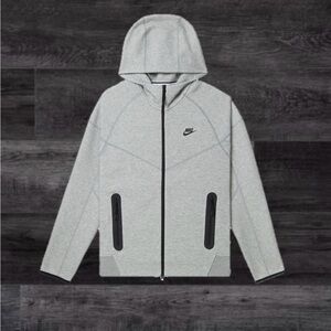 Nike Men's Gray Hooded Jacket